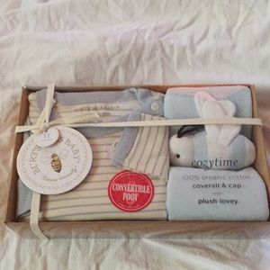 ✨Burt's Bee Cozy Time 3 piece gift set 12 month🐝✨